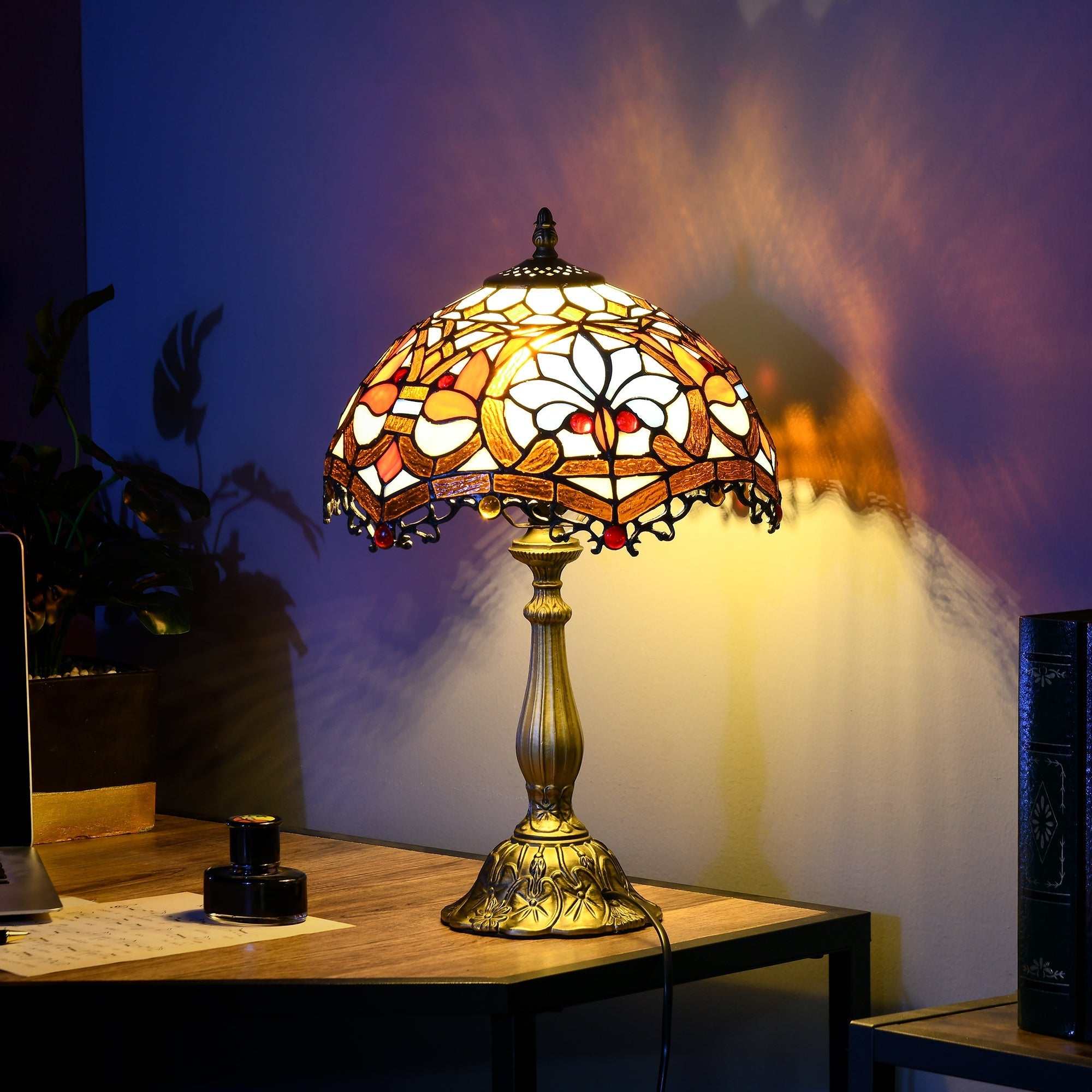 HOMCOM Stained Glass Table Lamp, Handcrafted Artisan Collectible, Suitable for Living Room and Bedside, Multi-Coloured, \'d0\'a431 x 48Hcm, Zinc Alloy.