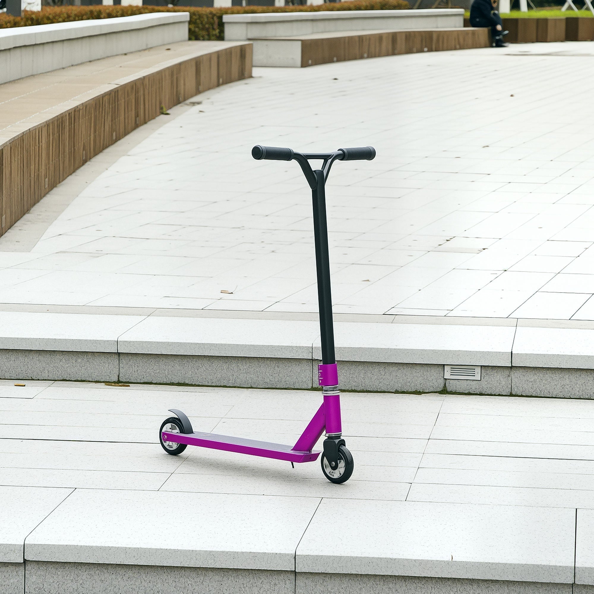 Homcom stunt purple and black scooter with wide non-slip handlebars and lightweight aluminium deck for beginners
