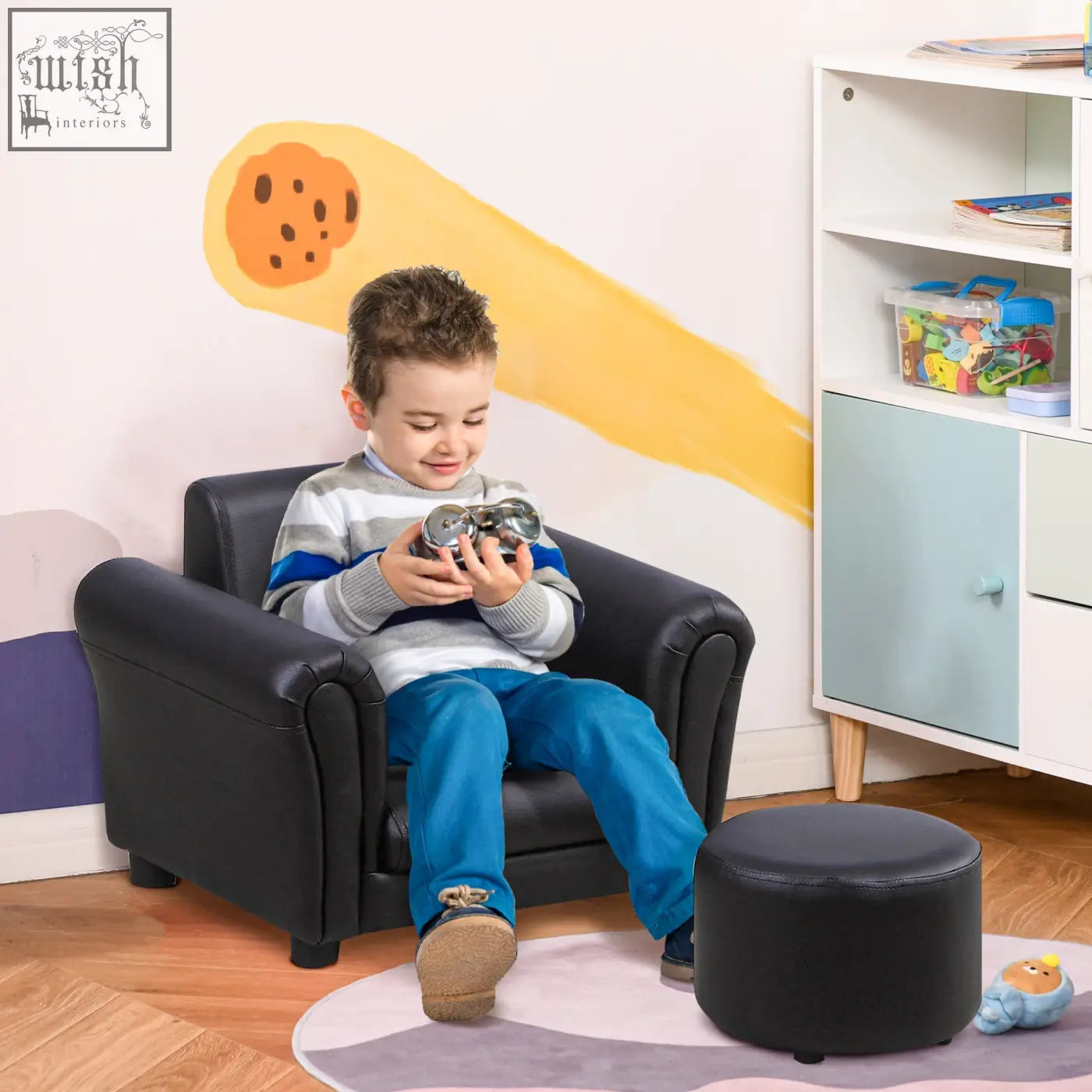 Black faux leather kids sofa single seater with rounded arms and padded seat for extra comfort by HOMCOM