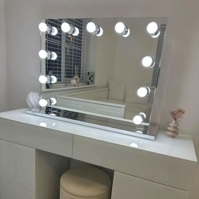 Houston bluetooth Hollywood mirror 80x60cm with bright light bulbs silver frame and built in audio bluetooth speakers