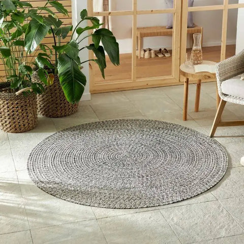 Indoor Outdoor Trenzado Rug – Bordered Plain Design - Rugs