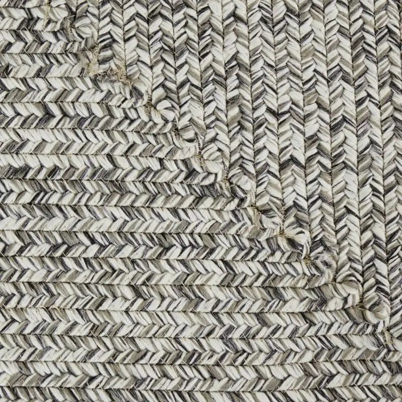 Indoor Outdoor Trenzado Rug – Bordered Plain Design - Rugs