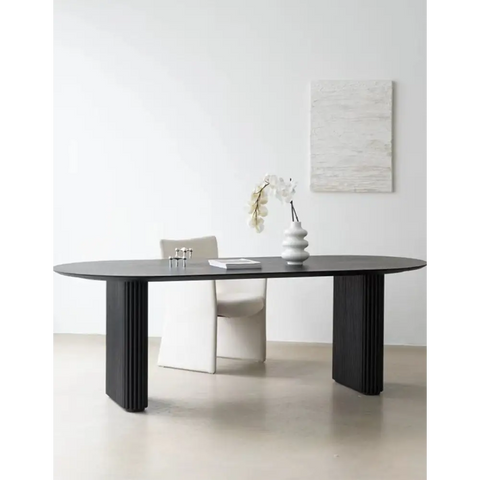 Ivar Oval Dining Table, Solid Wood｜ DC Concept