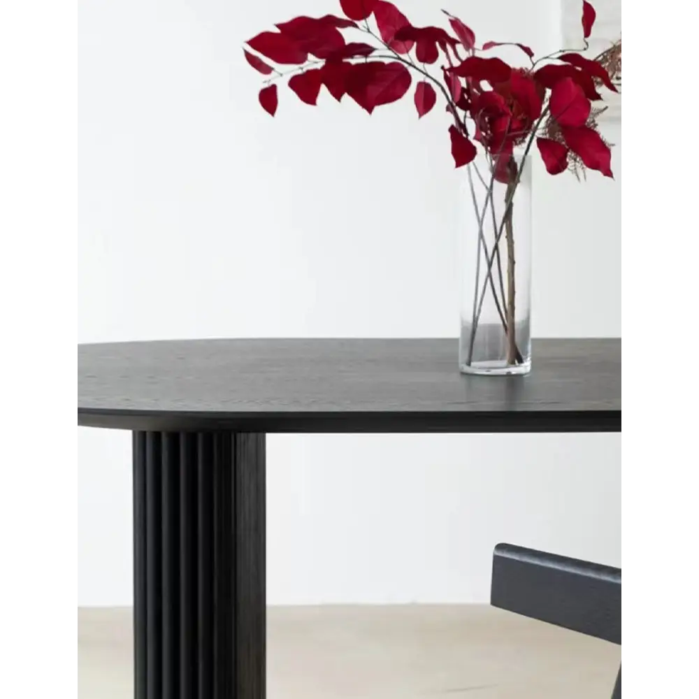 Ivar Oval Dining Table, Solid Wood｜ DC Concept