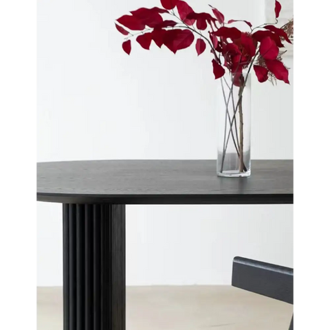 Ivar Oval Dining Table, Solid Wood｜ DC Concept