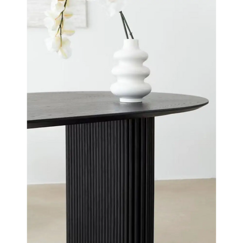 Ivar Oval Dining Table, Solid Wood｜ DC Concept