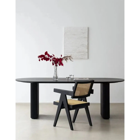 Ivar Oval Dining Table, Solid Wood｜ DC Concept