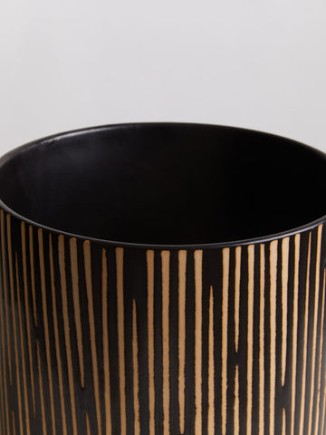 Kiso Small Black and Cream Finish Planter