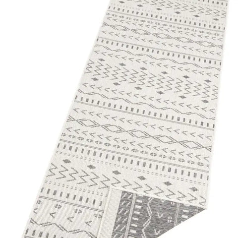 Kuba Reversible Indoor-Outdoor Rug - Rugs