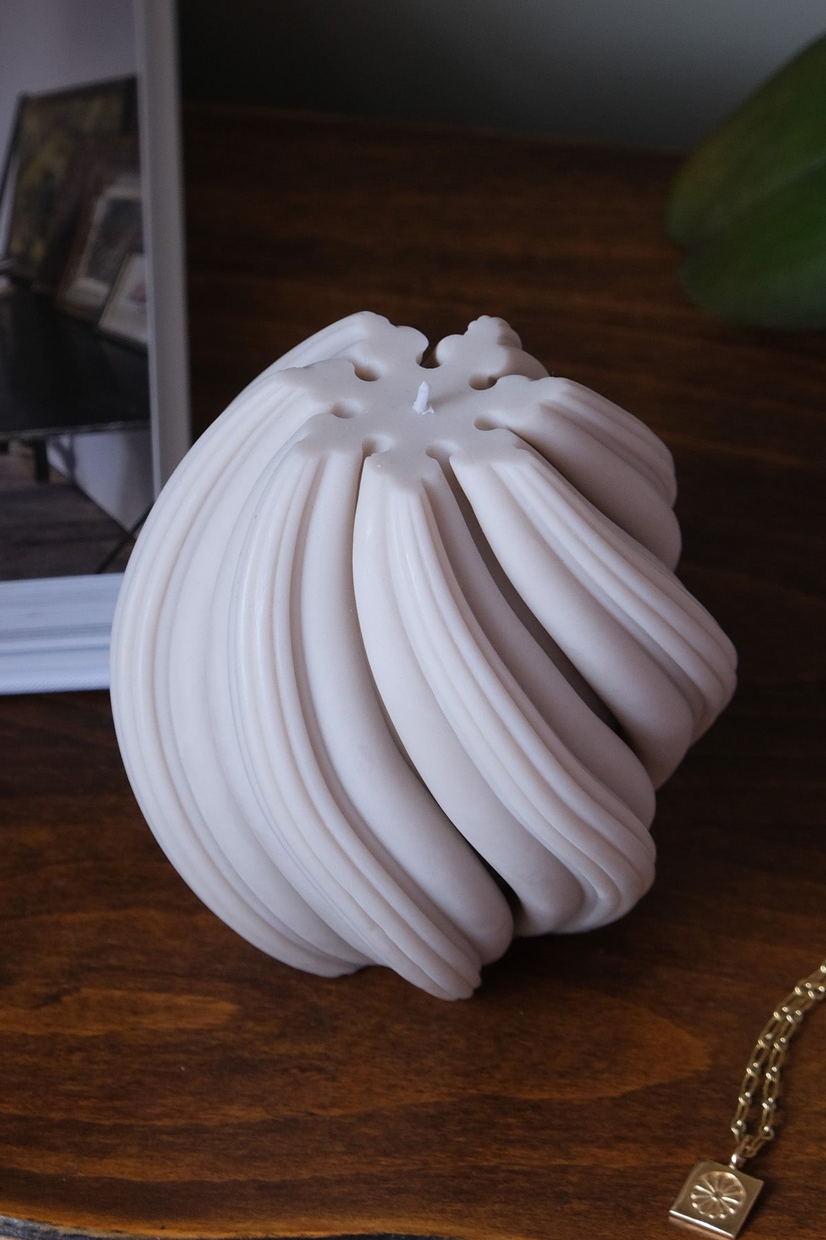 Swirl Scented Candle