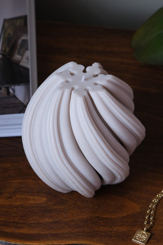 Swirl Scented Candle