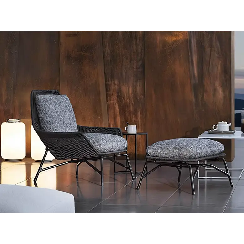 Layla Patio Outdoor Lounge Chair