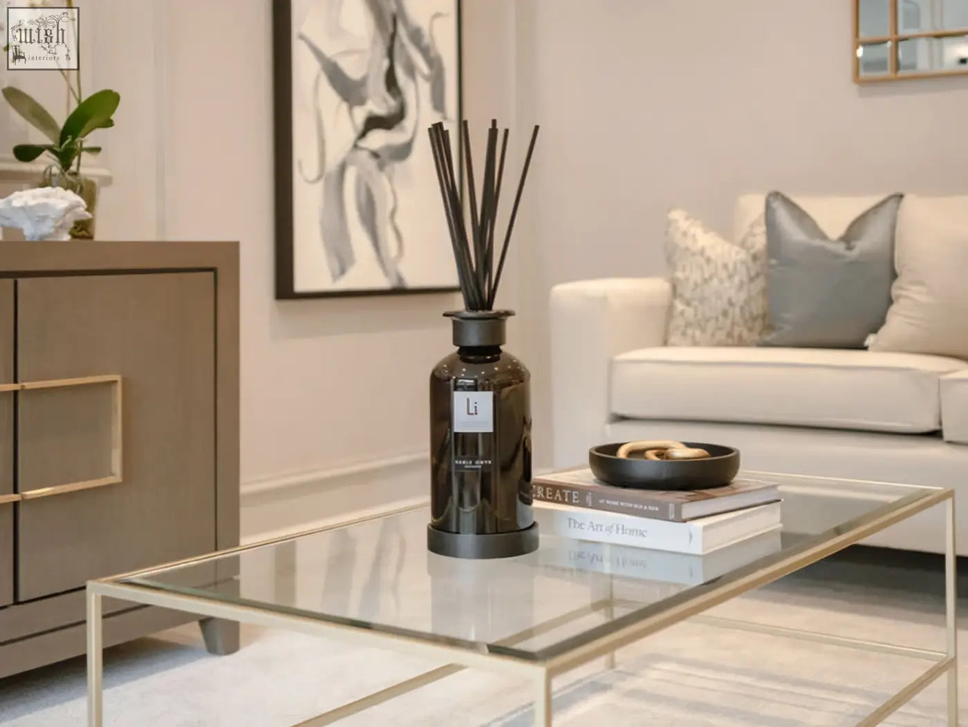 Dark glass luxury xxl room diffuser sable onyx with black reeds and silver label for elegant home fragrance