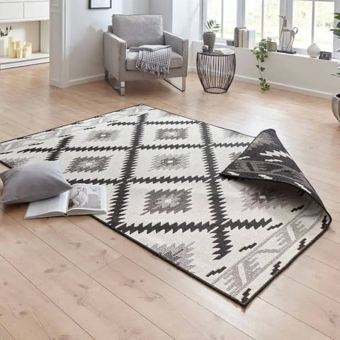 Malibu Reversible Indoor-Outdoor Rug Diamond Design - Rugs