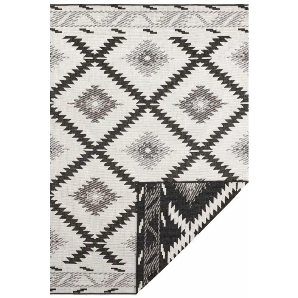 Malibu Reversible Indoor-Outdoor Rug Diamond Design - Rugs