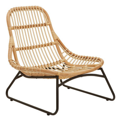 Manado relax natural rattan lounge chair with natural rattan seat and black metal frame for outdoor comfort