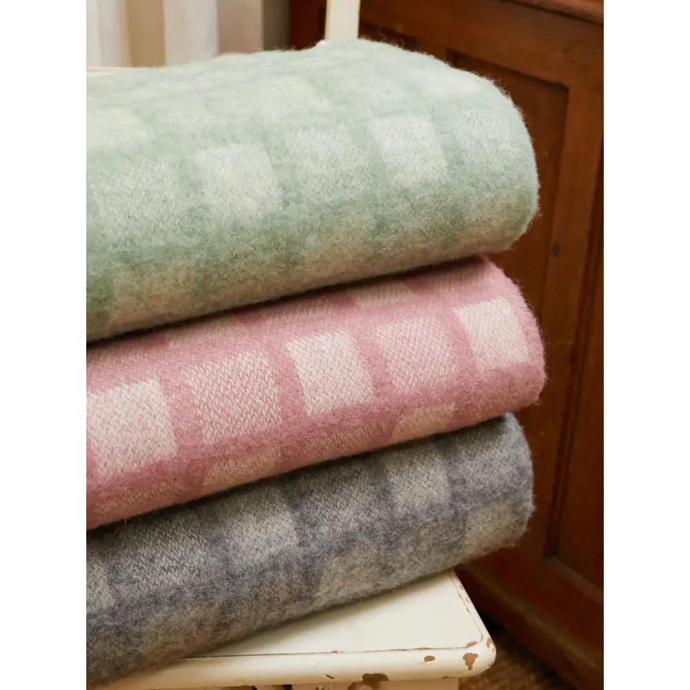 Manhattan Pure New Wool Throws - Throws & Blankets