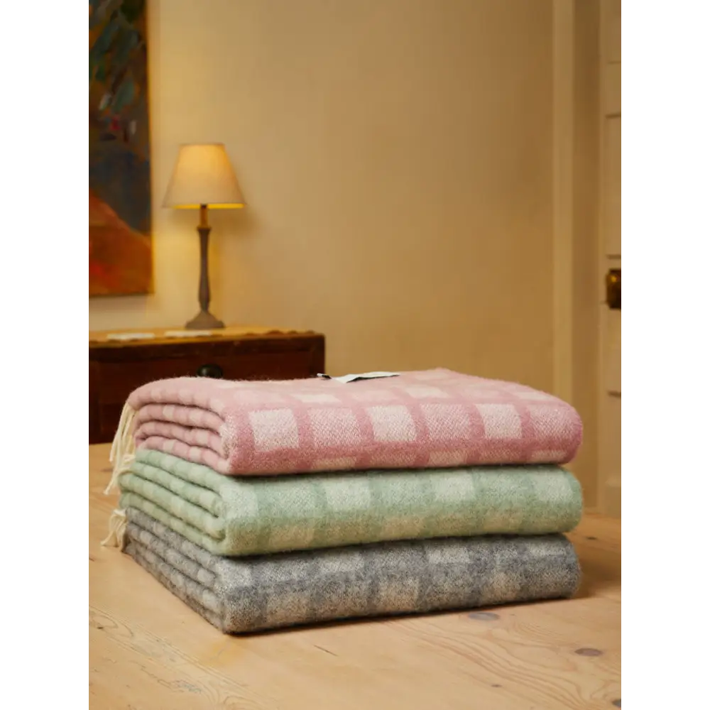 Manhattan Pure New Wool Throws - Throws & Blankets