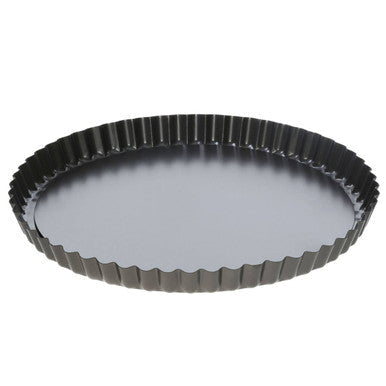Black fluted 28cm loose base flan tin with smooth non stick interior and ridged edges for easy baking