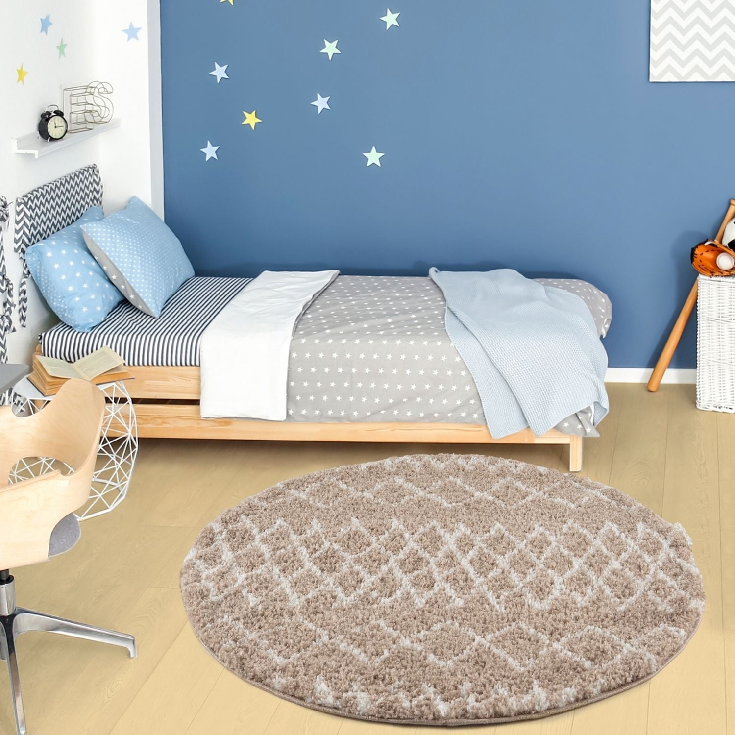 Round beige shaggy rug with diamond pattern featuring moroccan beige shaggy texture for cozy living spaces
