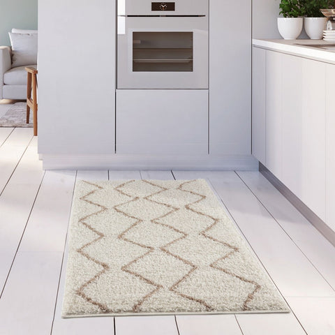 Cream-colored moroccan ivory beige shaggy rug with beige geometric diamond pattern for cozy living spaces