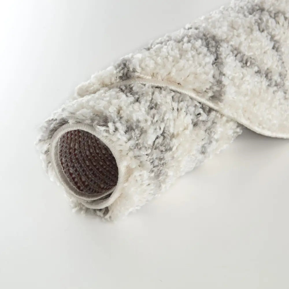 Moroccan Ivory Grey Shaggy Rug | 900 - Rugs