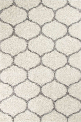 Cream-colored moroccan ivory shaggy rug with plush texture and gray interlocking quatrefoil pattern perfect for cozy spaces