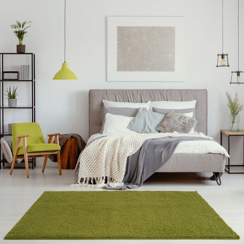 Vibrant myshaggy solid green rug with plush 30mm pile perfect for cozy living spaces and modern decor