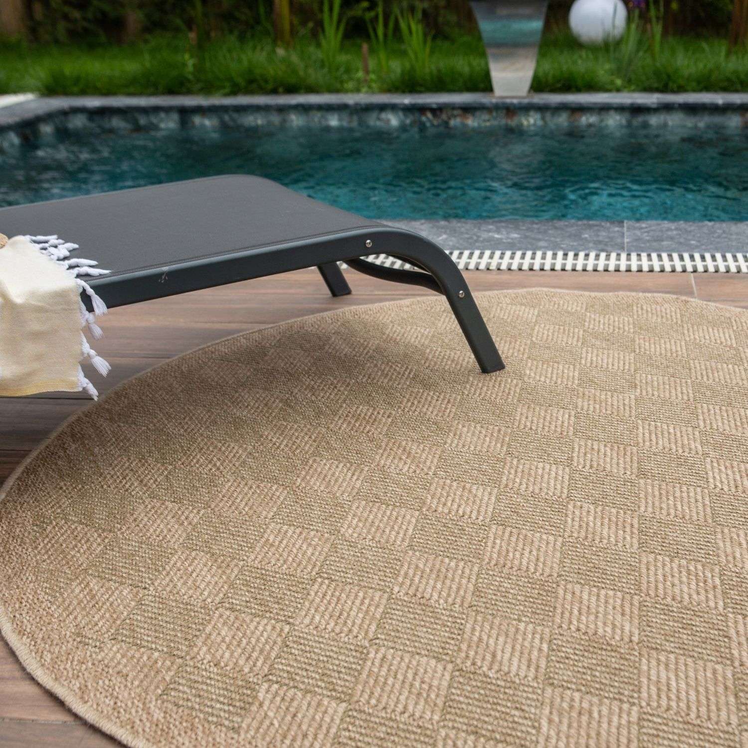Beige woven nature outdoor rug green with textured diamond pattern perfect for outdoor use