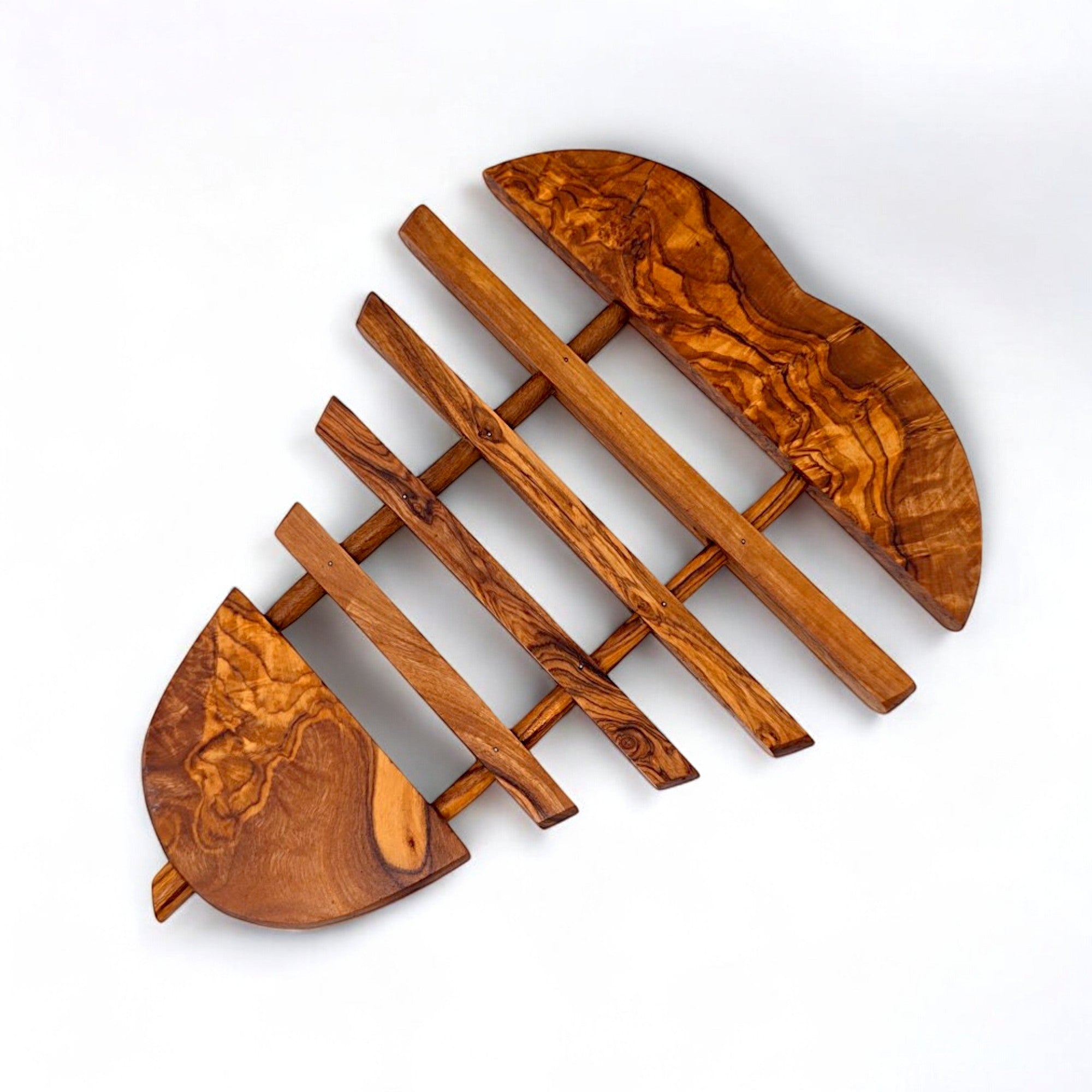 Handcrafted olive wood pear pan coaster 21 cm with natural grain and distinctive leaf-shaped cutting board design
