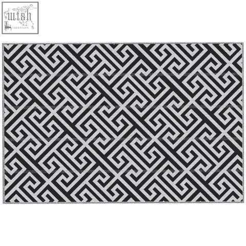 Outsunny black and white outdoor rug with plastic straw material and greek key pattern perfect for road tour use
