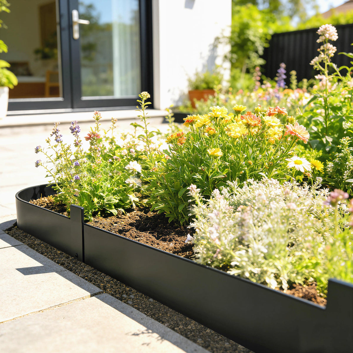Outsunny 5pcs black metal garden fence with sleek edges flexible metal design and easy no-dig installation panels