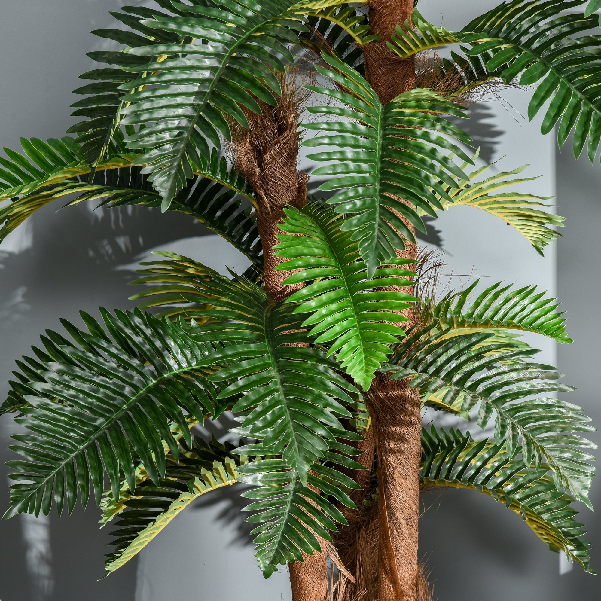 Outsunny artificial plant tropical palm with lush green fronds and textured brown trunk for indoor outdoor decor