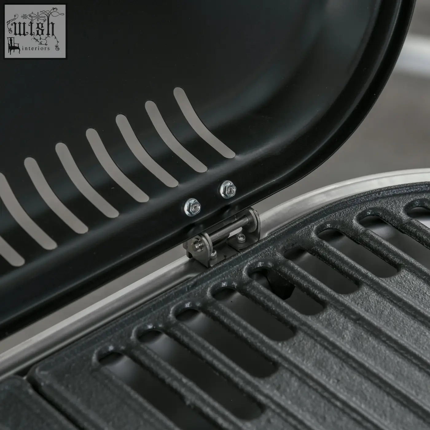 Black cast iron grill grate on outsunny foldable gas bbq grill with two gas burners mesh pocket and piezo ignition