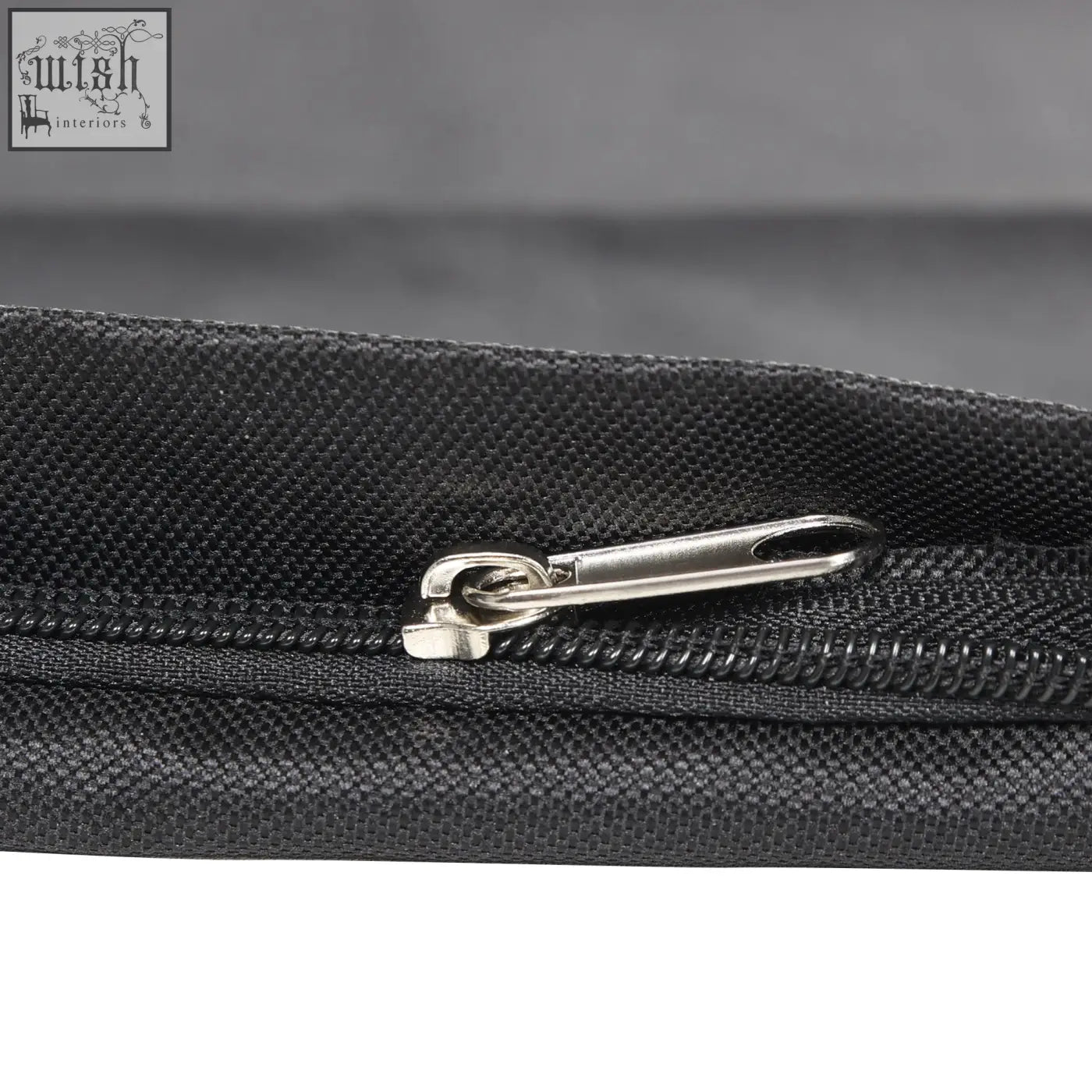 Black textured zipper with silver metal pull tab on outsunny garden parasol cover made of 300d oxford cloth