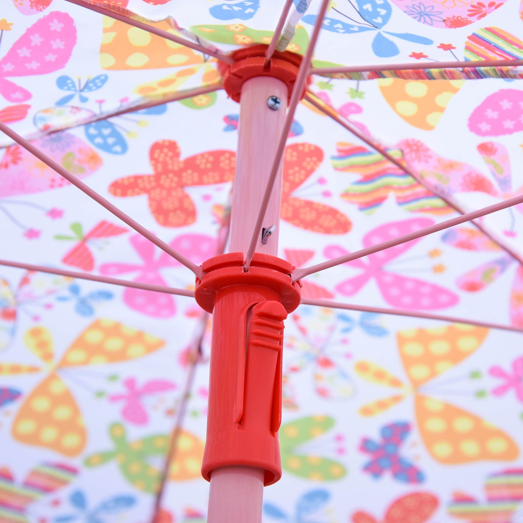 Pink and red plastic umbrella with colorful butterfly pattern on outsunny kids outdoor bistro set with chair dimension details