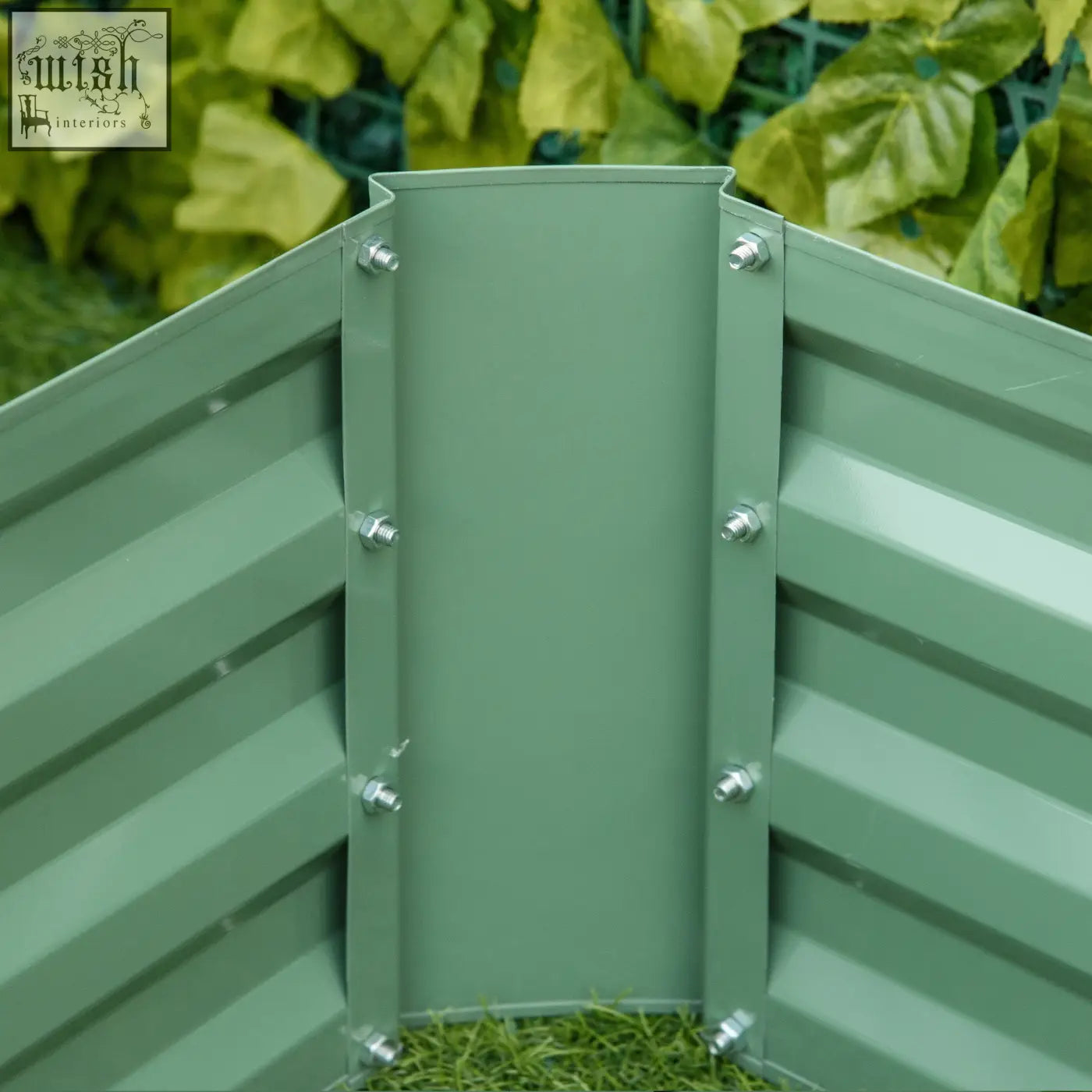 Green corrugated metal corner with silver bolts of outsunny raised garden bed 100x100x30cm planter box