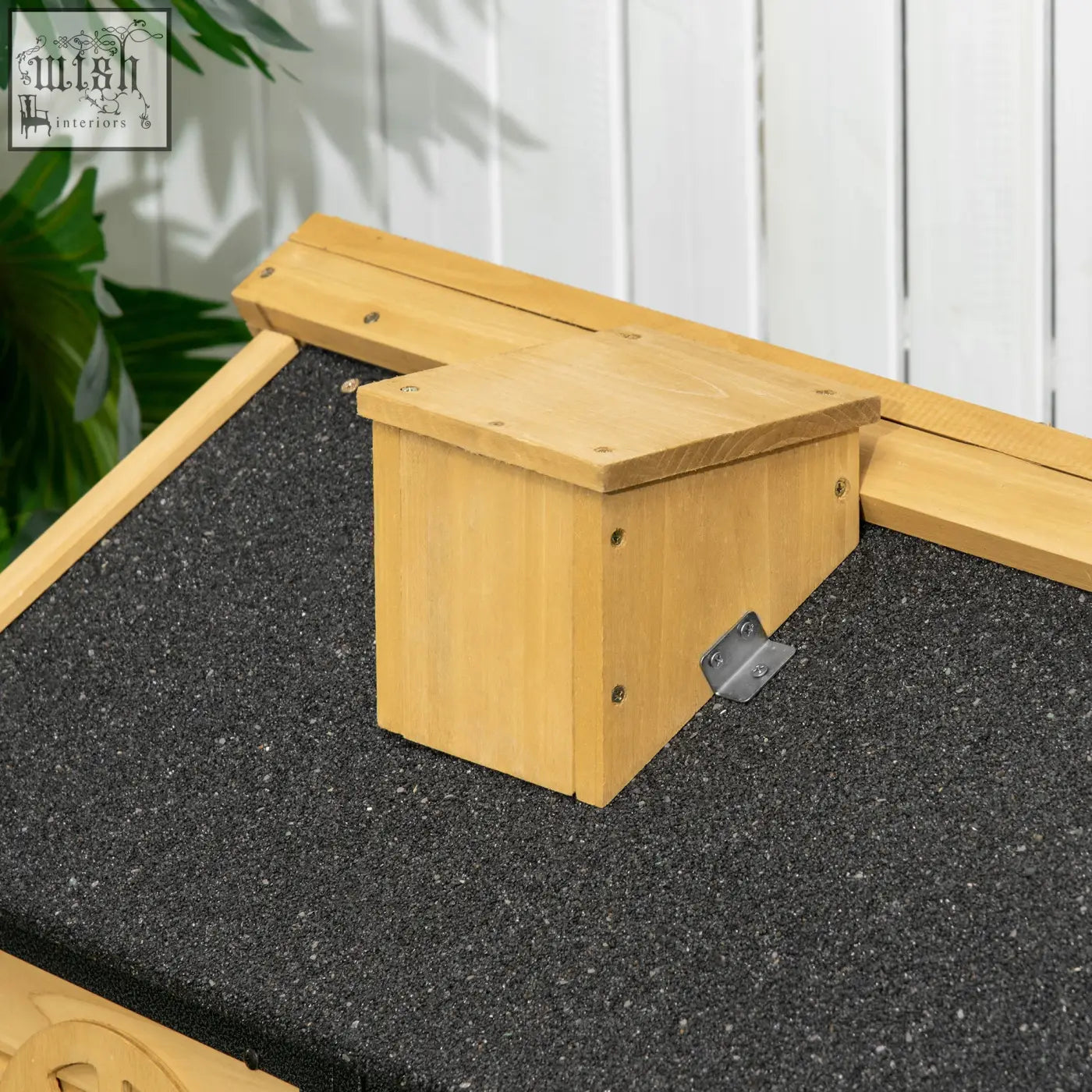 Light-colored fir wood rabbit hutch with asphalt roof and metal bracket for outdoor use by pawhut