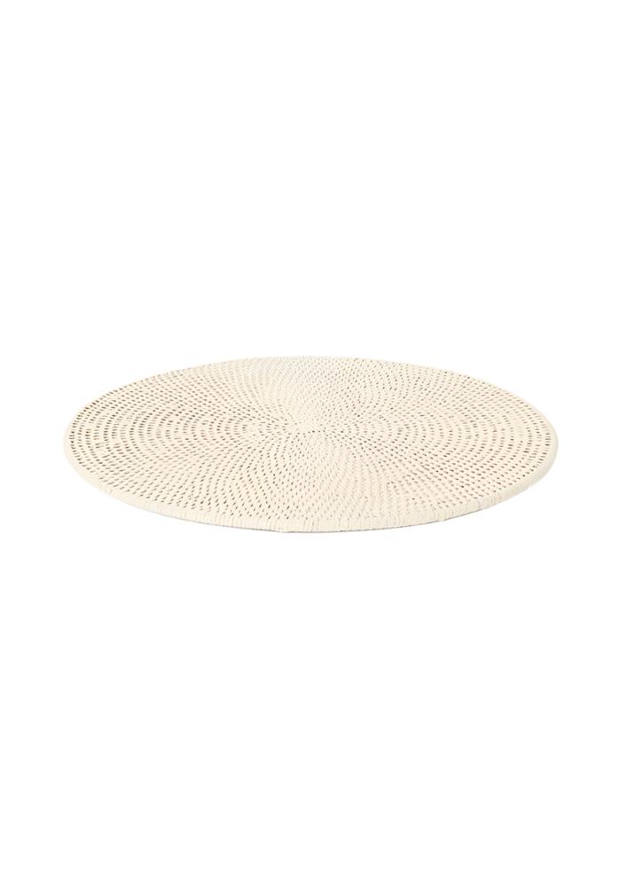 Cream-colored round rattan placemat with woven concentric circles sand colour set of 4
