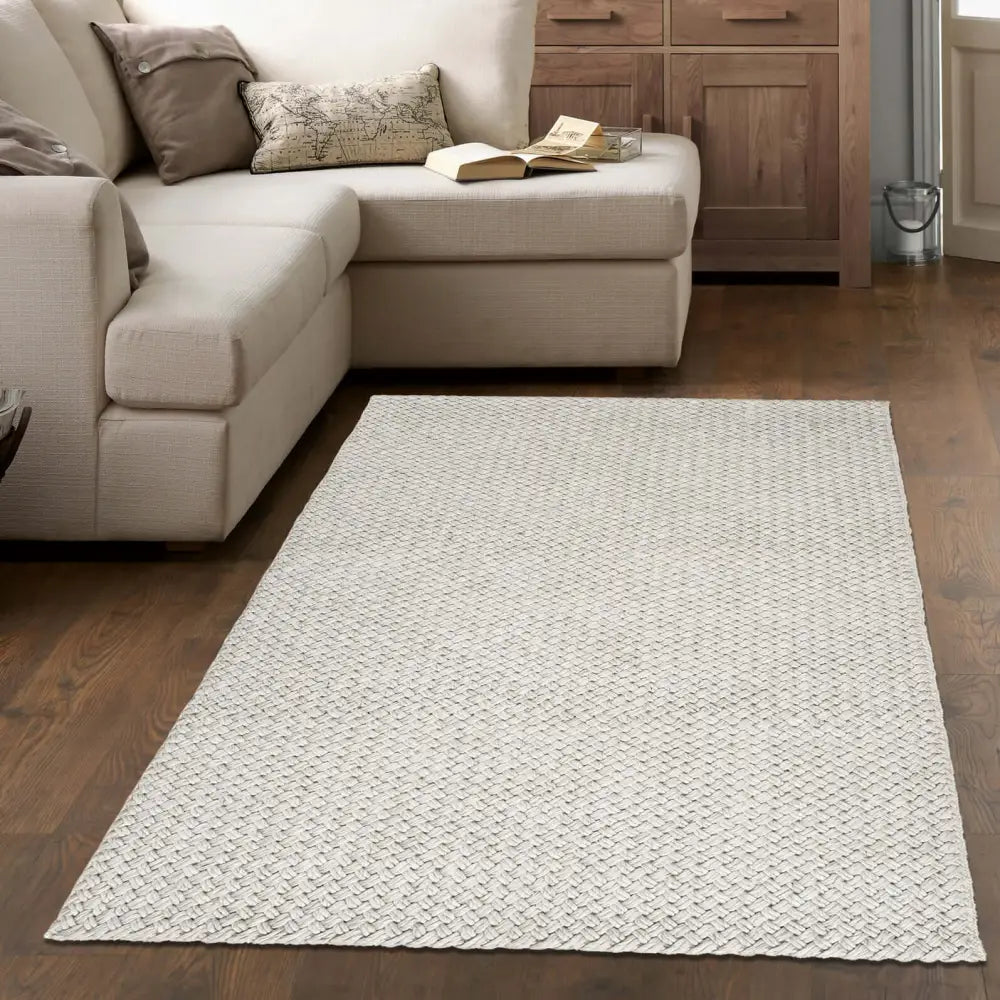Solid Design Recycled Low Pile Eco Rug | Nila - Rugs