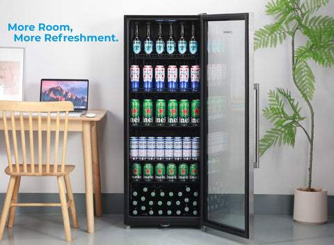 Black glass-door tall drinks fridge subcold maxi250led stainless steel filled with assorted beer cans and bottles