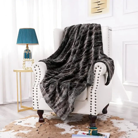 Takora Throw - Grey / 127 x 150cm - Throws & Blankets