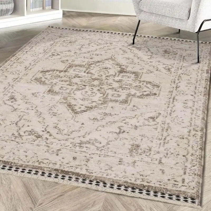 Traditional Medallion Vintage Rug with Cotton Fringe - Rugs