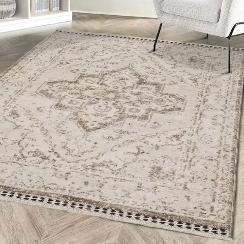 Traditional Medallion Vintage Rug with Cotton Fringe - Rugs
