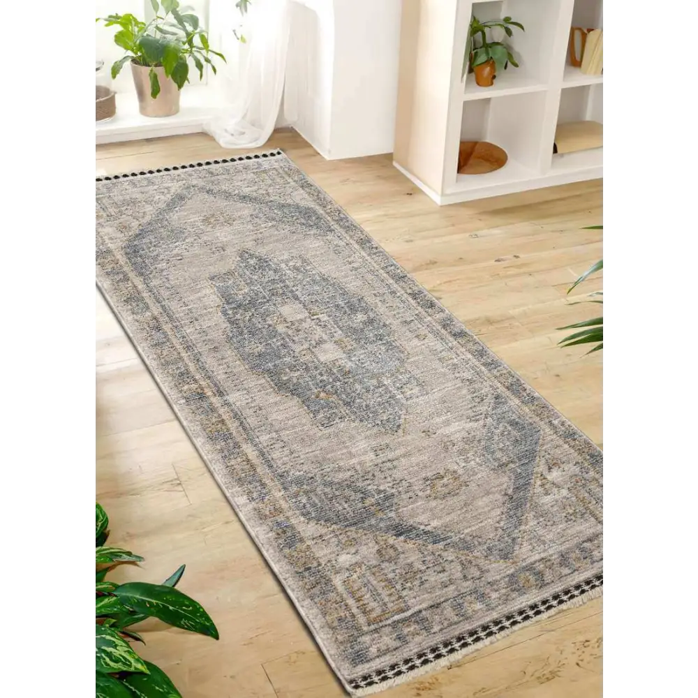 Traditional Medallion Vintage Rug with Cotton Fringe - Rugs