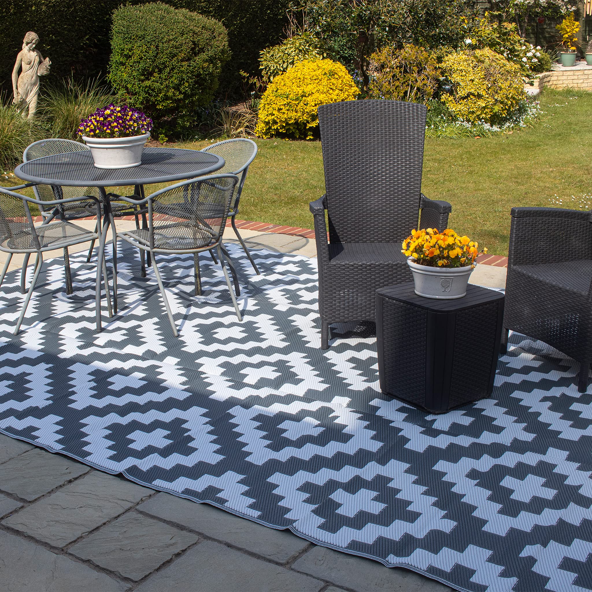 Valiant grey outdoor xl waterproof rug with grey and white geometric pattern for garden patio and decking 3.6m x 2.7m
