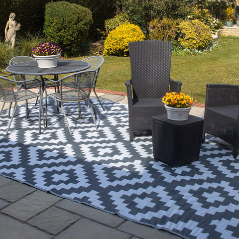 Valiant grey outdoor xl waterproof rug with grey and white geometric pattern for garden patio and decking 3.6m x 2.7m