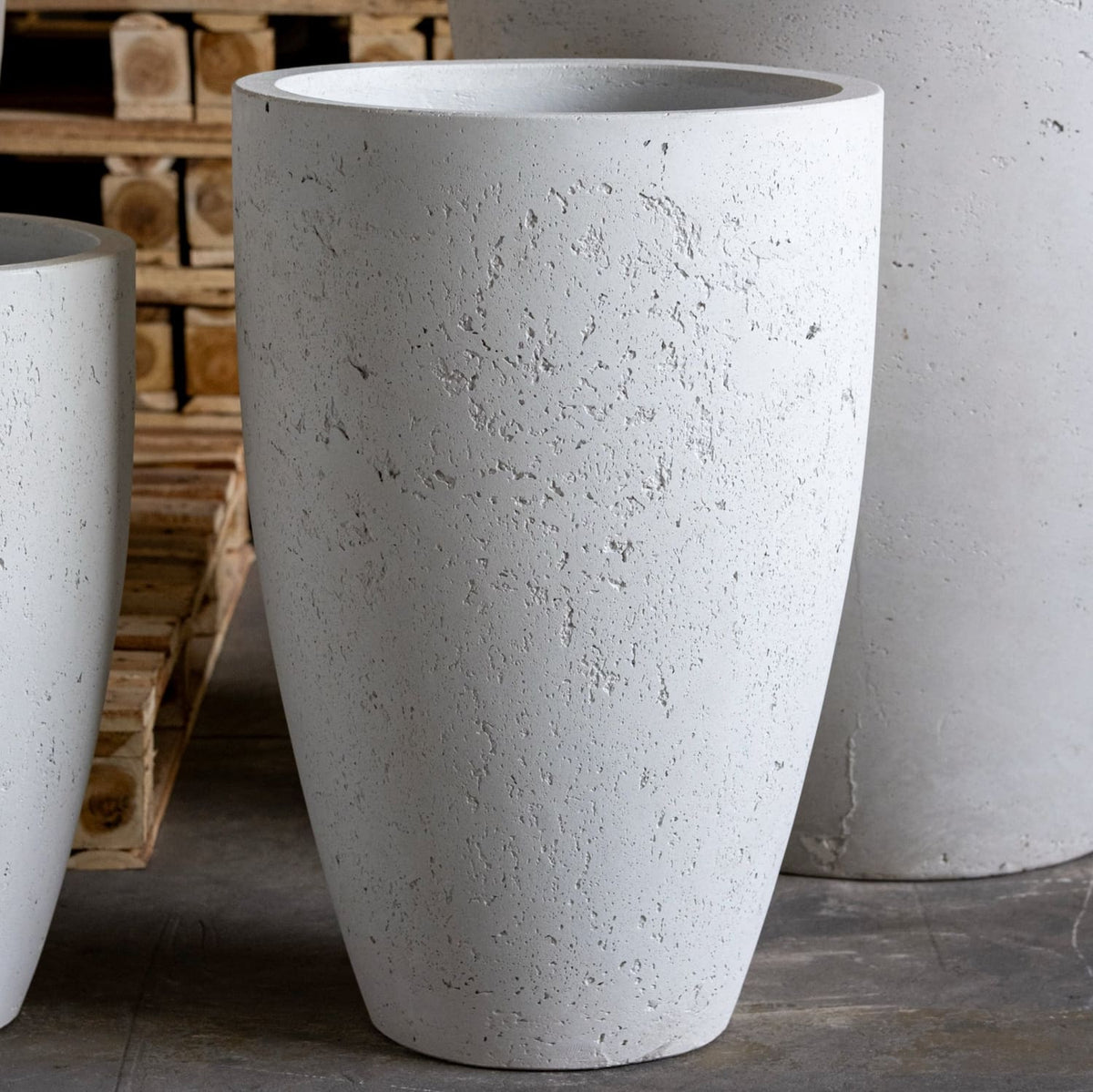 Vessara | White Mist – 55cm Extra Large Tall Concrete Planter – 32L Vase-Style Plant Pot