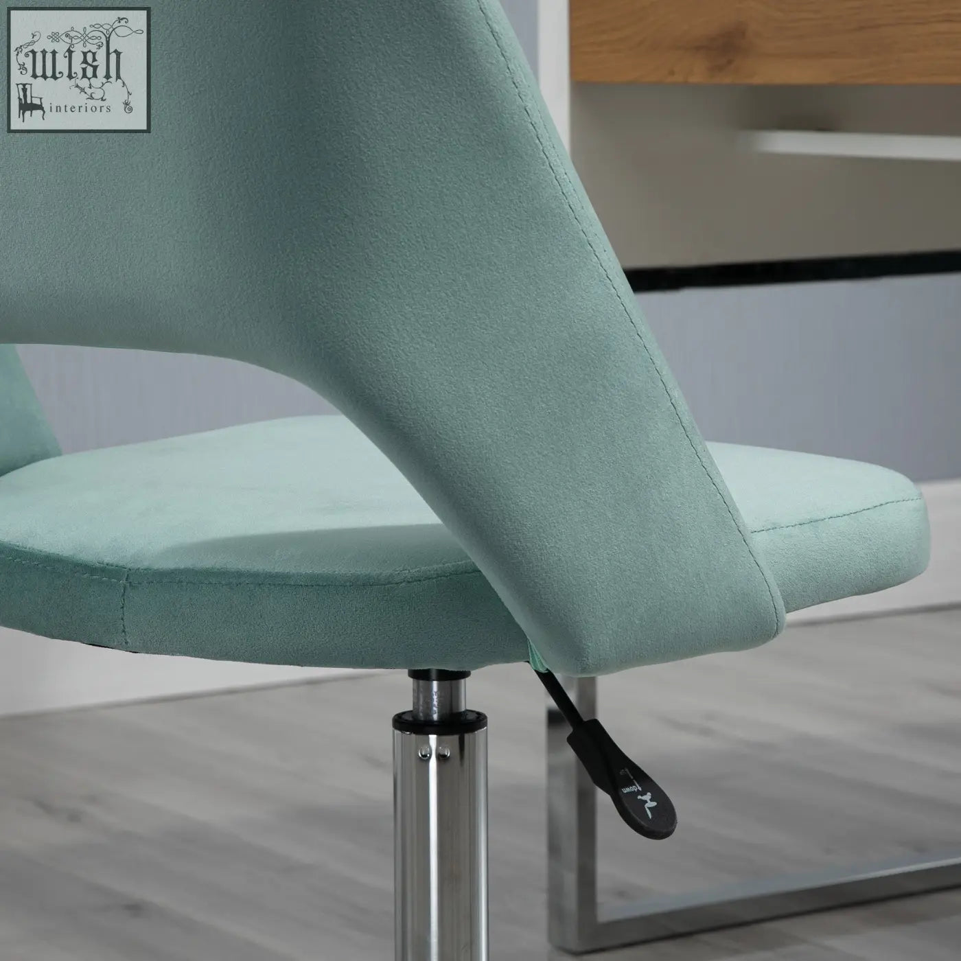 Vinsetto mid back velvet office chair in mint green with armless design and five wheels for home study use