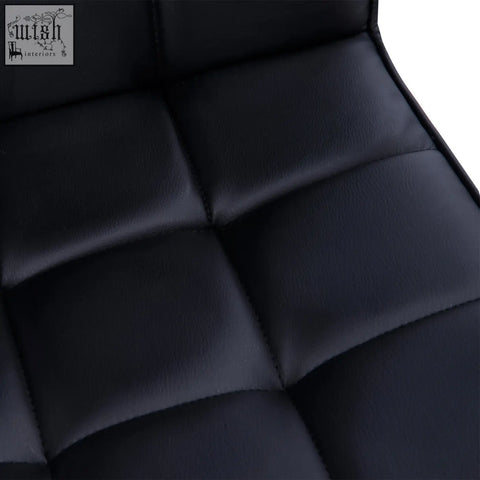 Black vinsetto office chair with quilted faux leather panels and under-seat lever for adjustable height and swivel use